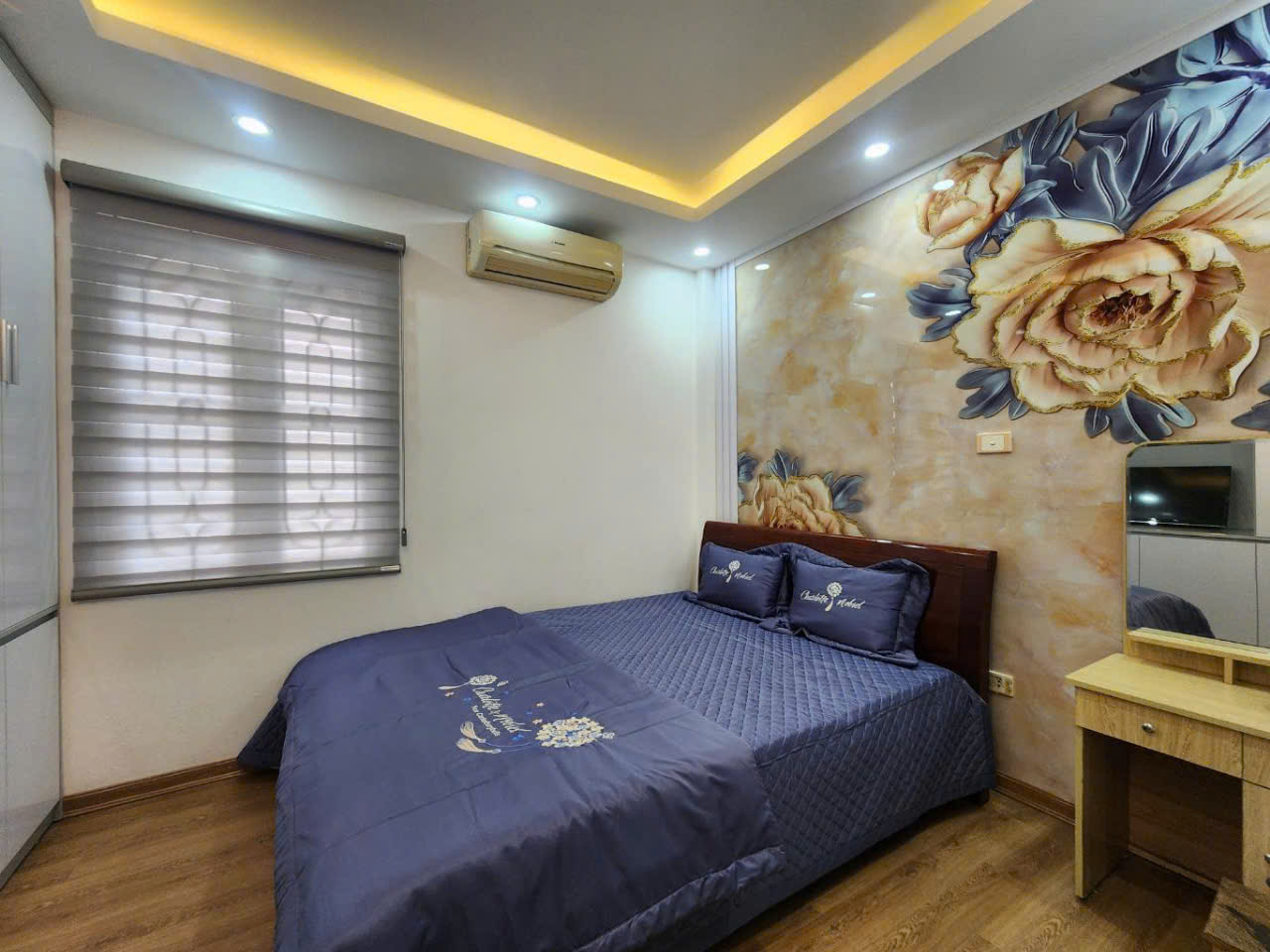 Bán nhà ngõ Thịnh Hào 3, một bước ra phố : DT 22m, giá 5tỷ1